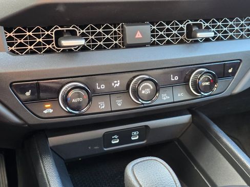 Used 2024 Honda Accord EX image 19