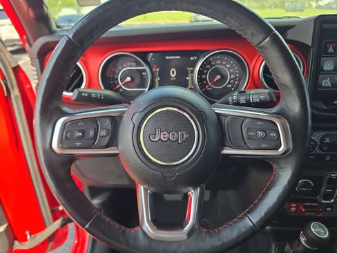 Used 2018 Jeep Wrangler Unlimited Rubicon AWD/4WD image 25