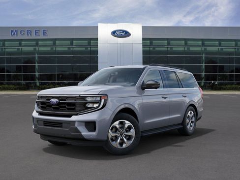 New 2027 Ford Expedition Active RWD image 2
