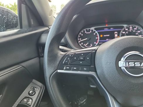 Used 2024 Nissan Sentra SV FWD image 14