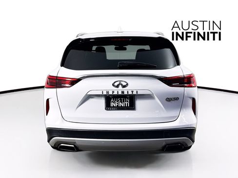 Certified 2019 INFINITI QX50 Essential w/ Sensory Package FWD image 8