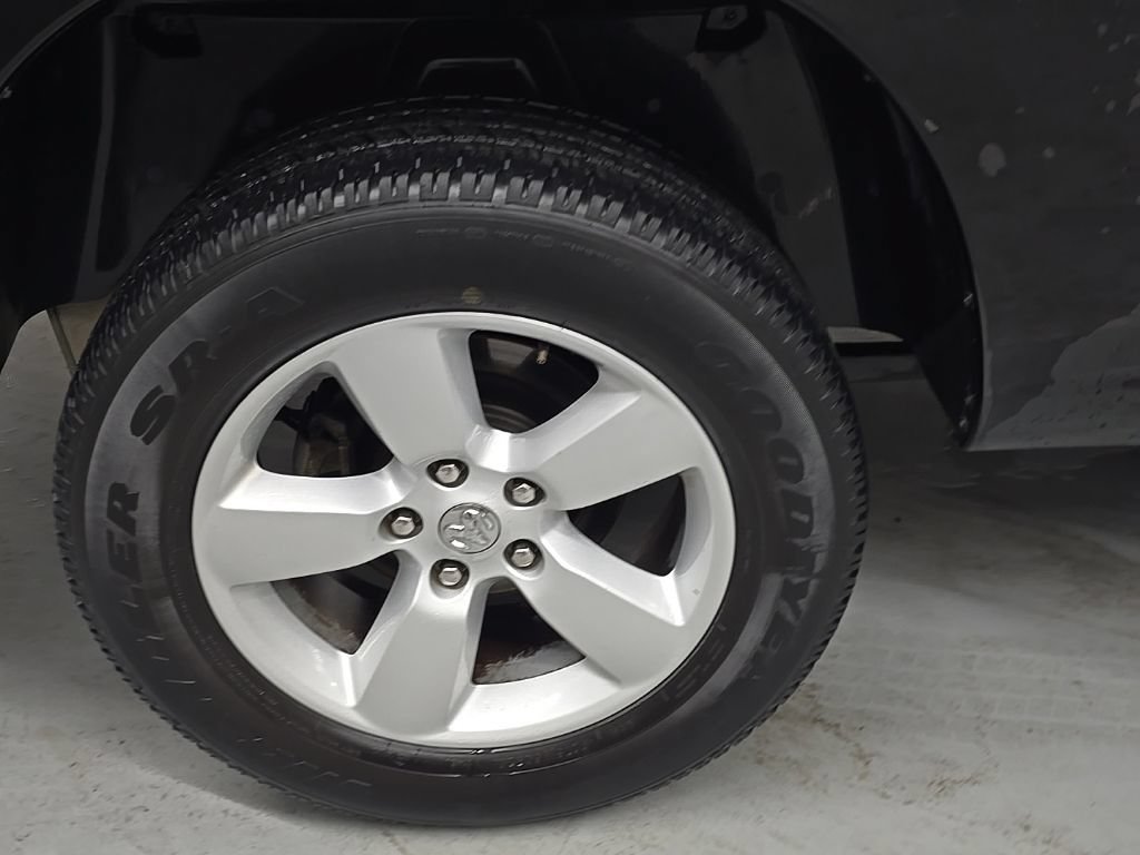 Used 2024 RAM 1500 Classic SLT AWD/4WD image 23