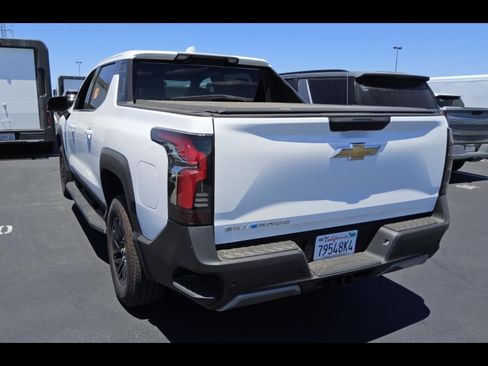 Used 2026 Chevrolet Silverado EV LT AWD/4WD image 7
