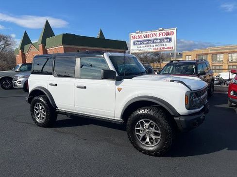 Certified 2025 Ford Bronco Badlands image 1