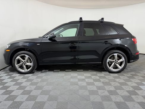 Used 2020 Audi Q5 2.0T Titanium Premium Plus w/ Premium Plus Package AWD/4WD image 2