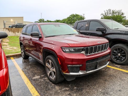 Used 2023 Jeep Grand Cherokee L Limited w/ Luxury Tech Group II RWD image 6