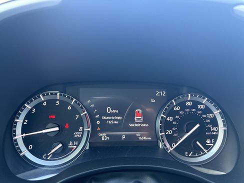 Used 2022 Toyota Highlander XLE image 11