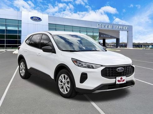 Used 2025 Ford Escape Active w/ Tech Pack #1 FWD image 6