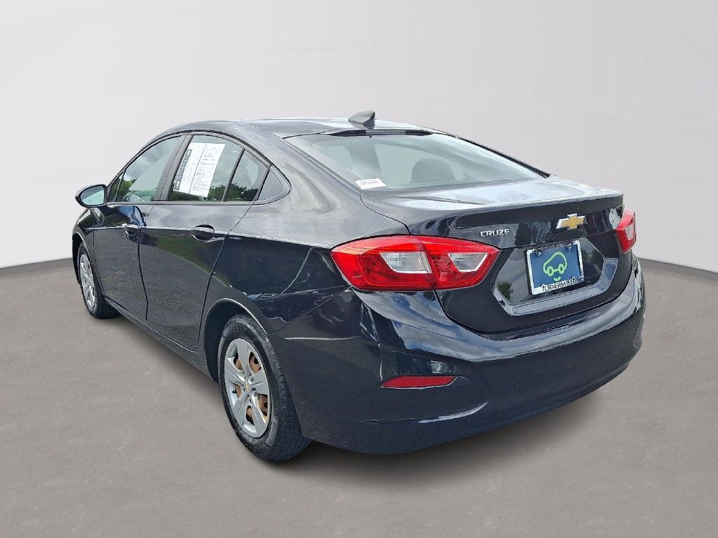 Used 2017 Chevrolet Cruze LS FWD image 4