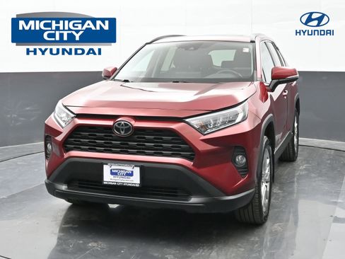 Used 2021 Toyota RAV4 XLE Premium image 1