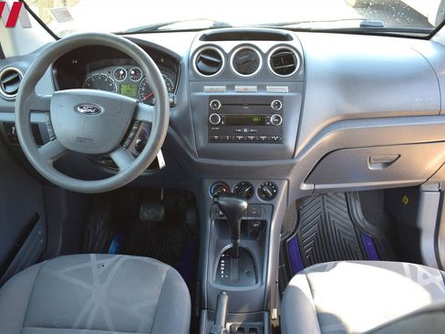Used 2013 Ford Transit Connect XLT image 12