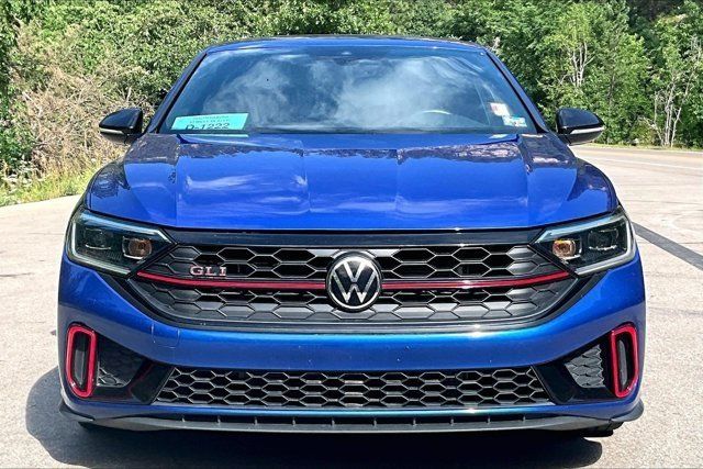 Used 2024 Volkswagen Jetta GLI 40th Anniversary Edition FWD image 2