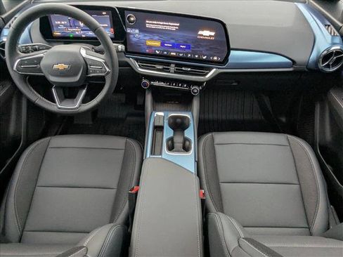 New 2026 Chevrolet Equinox EV LT image 16