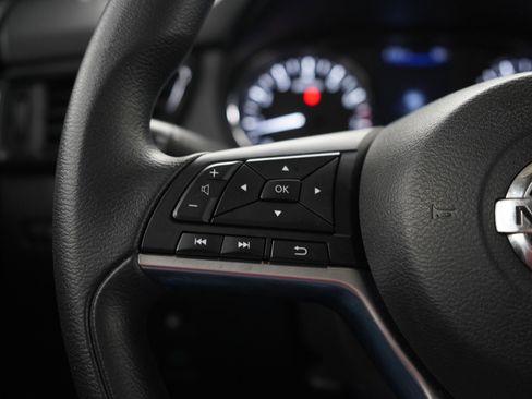 Used 2019 Nissan Rogue S AWD/4WD image 23