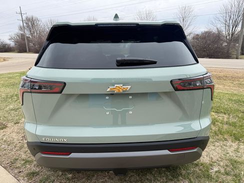 New 2025 Chevrolet Equinox LT FWD image 7
