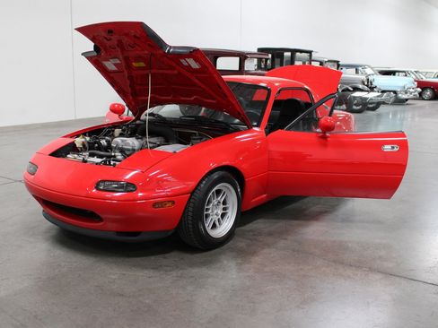 Used 1990 MAZDA MX-5 Miata RWD image 35