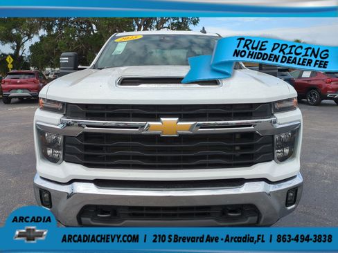 Used 2025 Chevrolet Silverado 2500 LT w/ Convenience Package AWD/4WD image 9