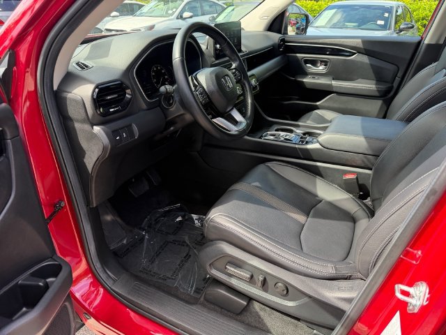 Used 2024 Honda Pilot Touring image 12