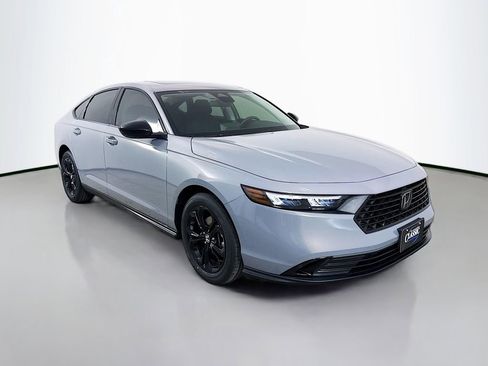 New 2025 Honda Accord SE image 1