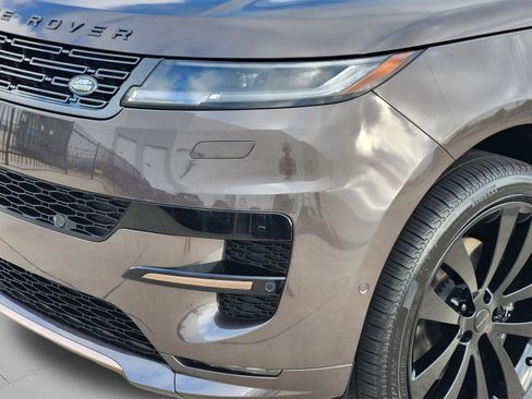 New 2026 Land Rover Range Rover Sport Dynamic SE AWD/4WD image 31
