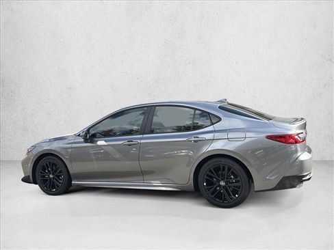 Used 2026 Toyota Camry SE image 8