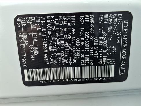 Certified 2025 Nissan Rogue SV image 34