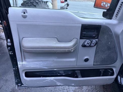 Used 2006 Ford F150 XL image 17