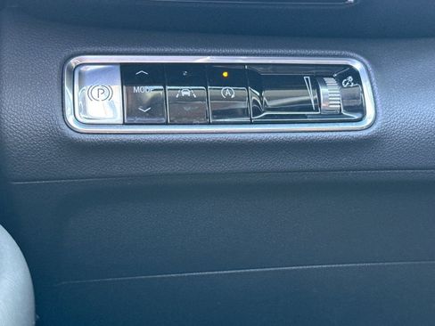 Used 2025 Buick Envision Sport Touring image 39