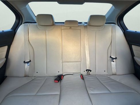 Used 2018 BMW 320i Sedan image 24