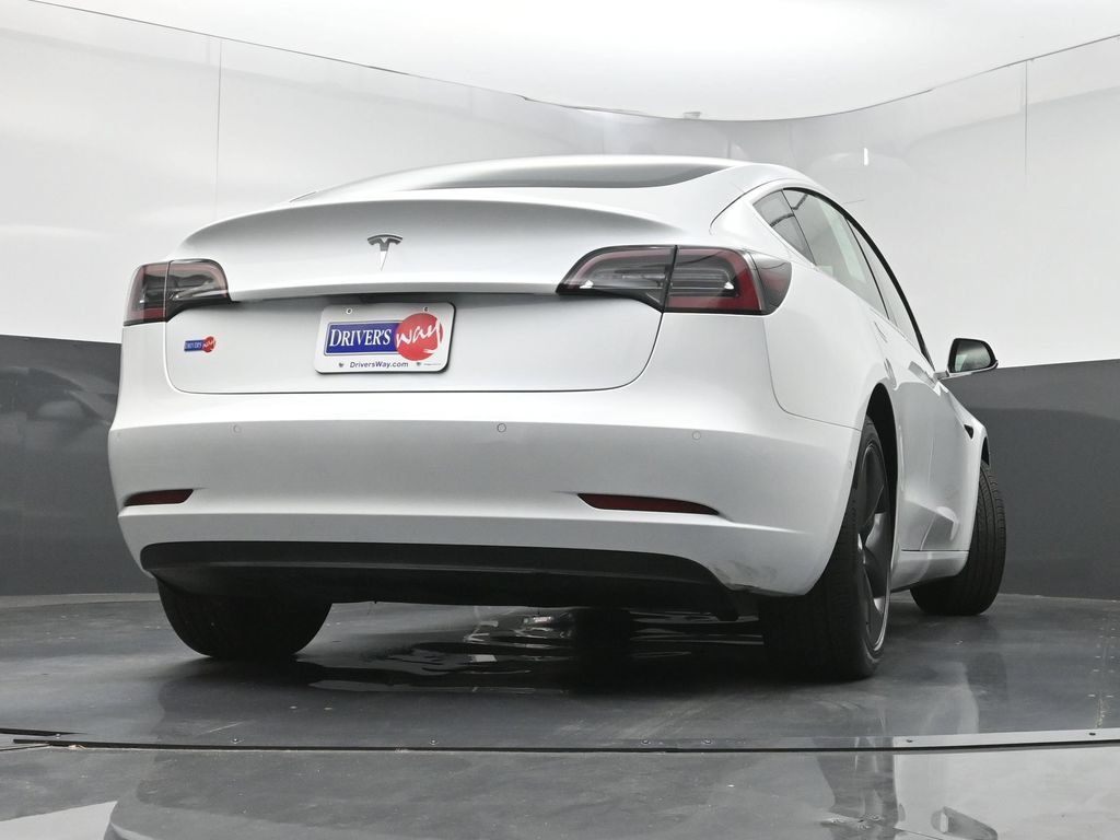 Used 2020 Tesla Model 3 Standard Range Plus RWD image 28