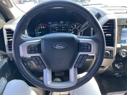 Used 2018 Ford F150 Lariat image 12