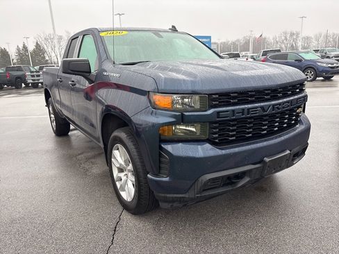 Used 2020 Chevrolet Silverado 1500 Custom w/ Custom Value Package image 3