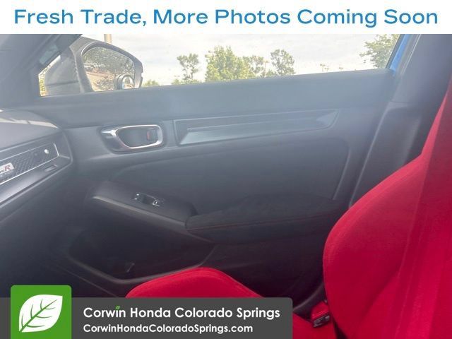 Used 2025 Honda Civic Type R image 13