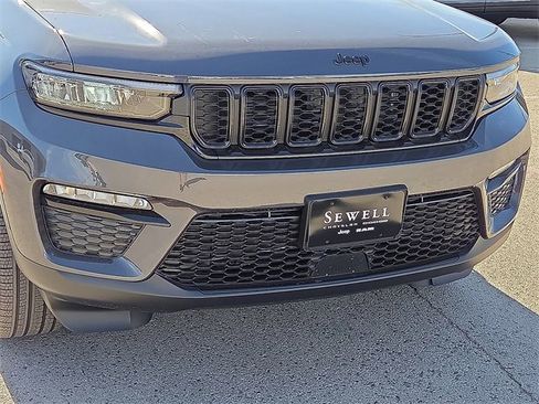 New 2025 Jeep Grand Cherokee Limited image 7