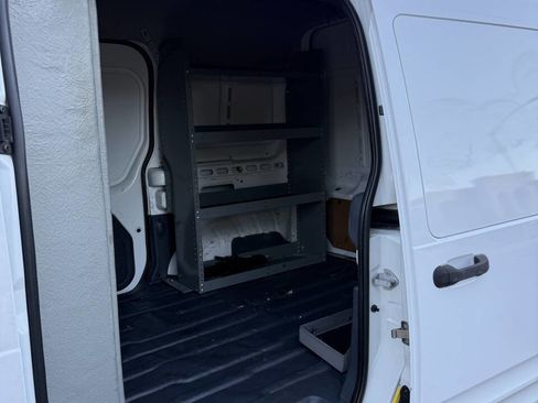 Used 2011 Ford Transit Connect XL FWD image 10