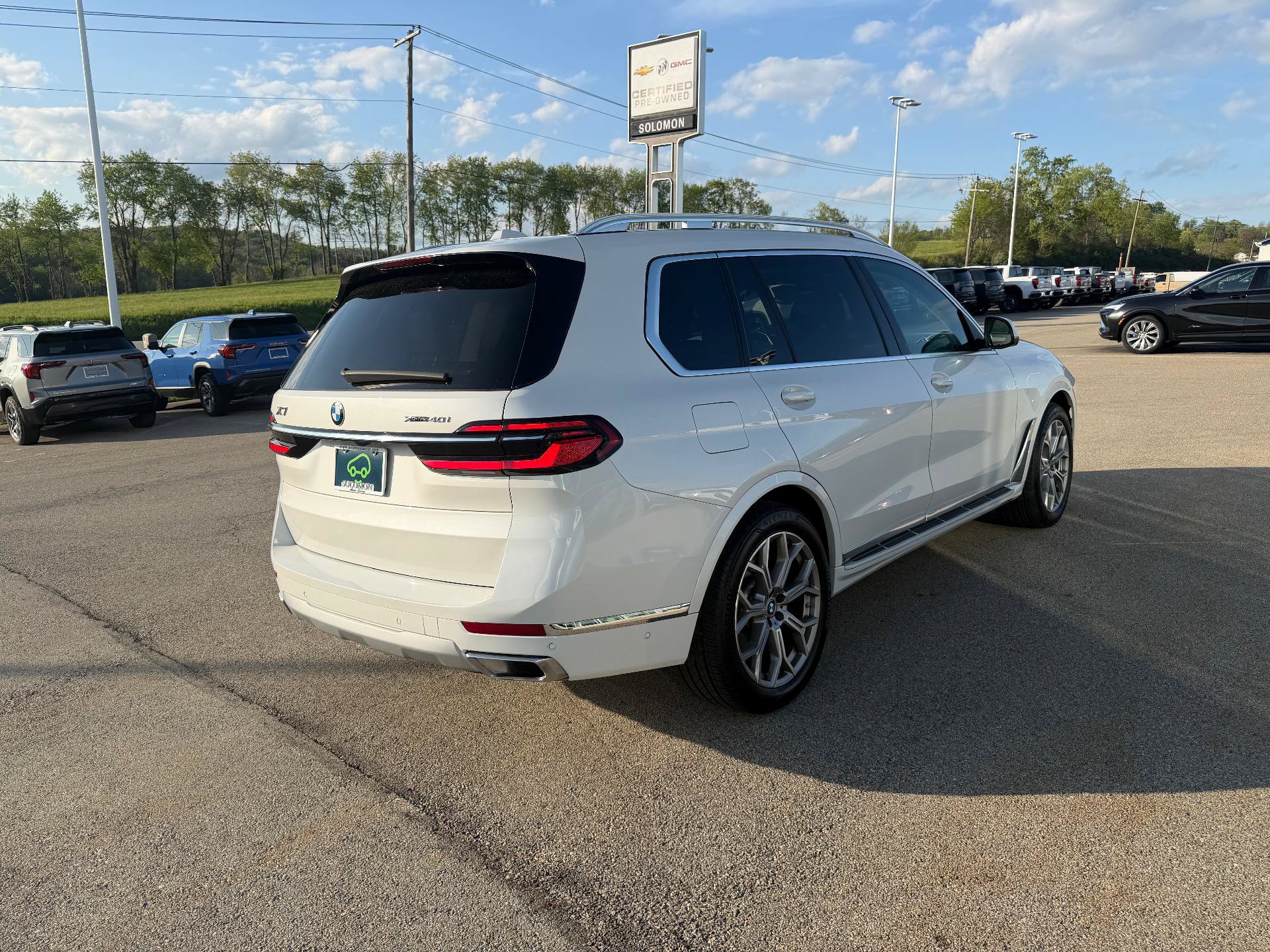 Used 2024 BMW X7 xDrive40i w/ Premium Package AWD/4WD image 6