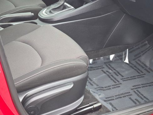 Used 2024 Kia Forte LXS image 8