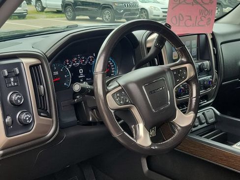 Used 2018 GMC Sierra 1500 Denali AWD/4WD image 10