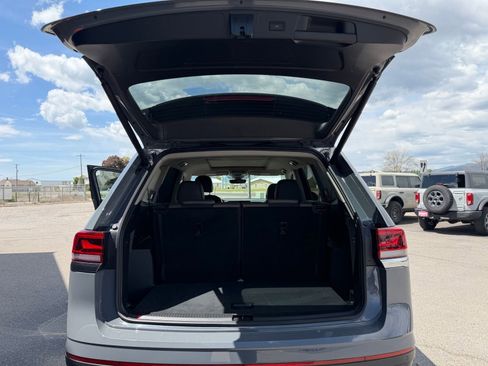 Used 2025 Volkswagen Atlas SEL AWD/4WD image 29