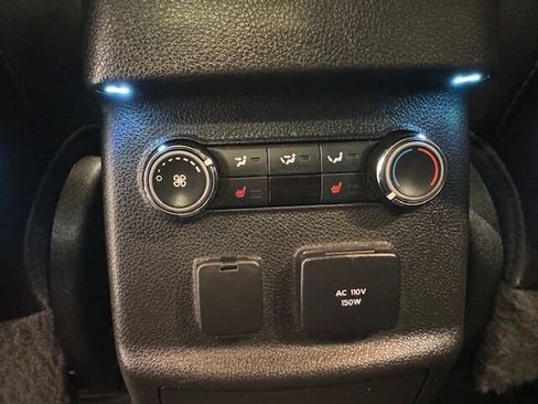 Used 2014 Ford Explorer Limited image 31