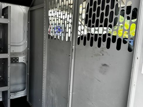 Used 2020 Ford Transit 150 Low Roof RWD image 23