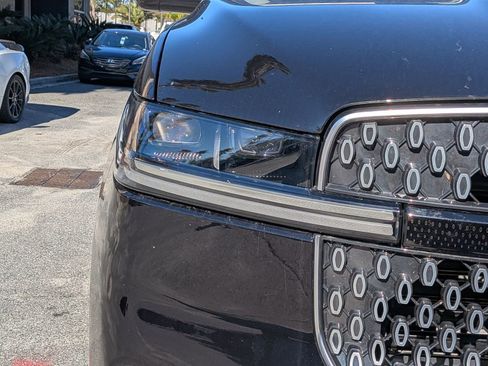 Certified 2025 Lincoln Navigator Reserve image 12