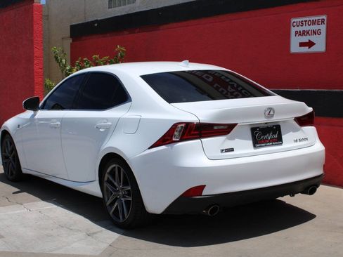 Used 2016 Lexus IS 200t w/ F Sport Package RWD image 8