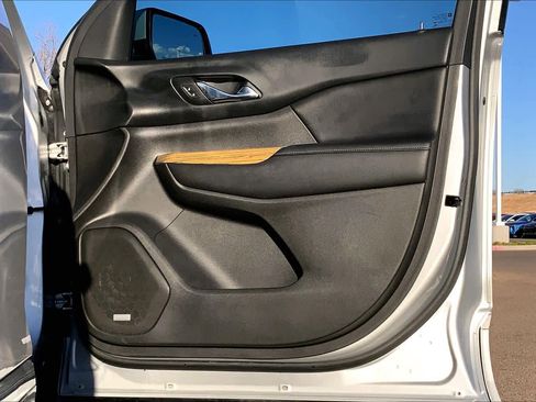 Used 2017 GMC Acadia Denali w/ Technology Package image 22