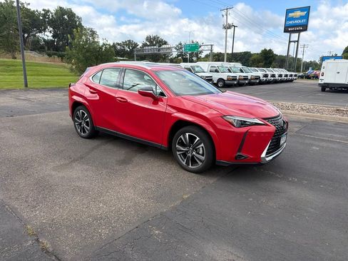 Used 2024 Lexus UX 250h AWD w/ Premium Package image 13