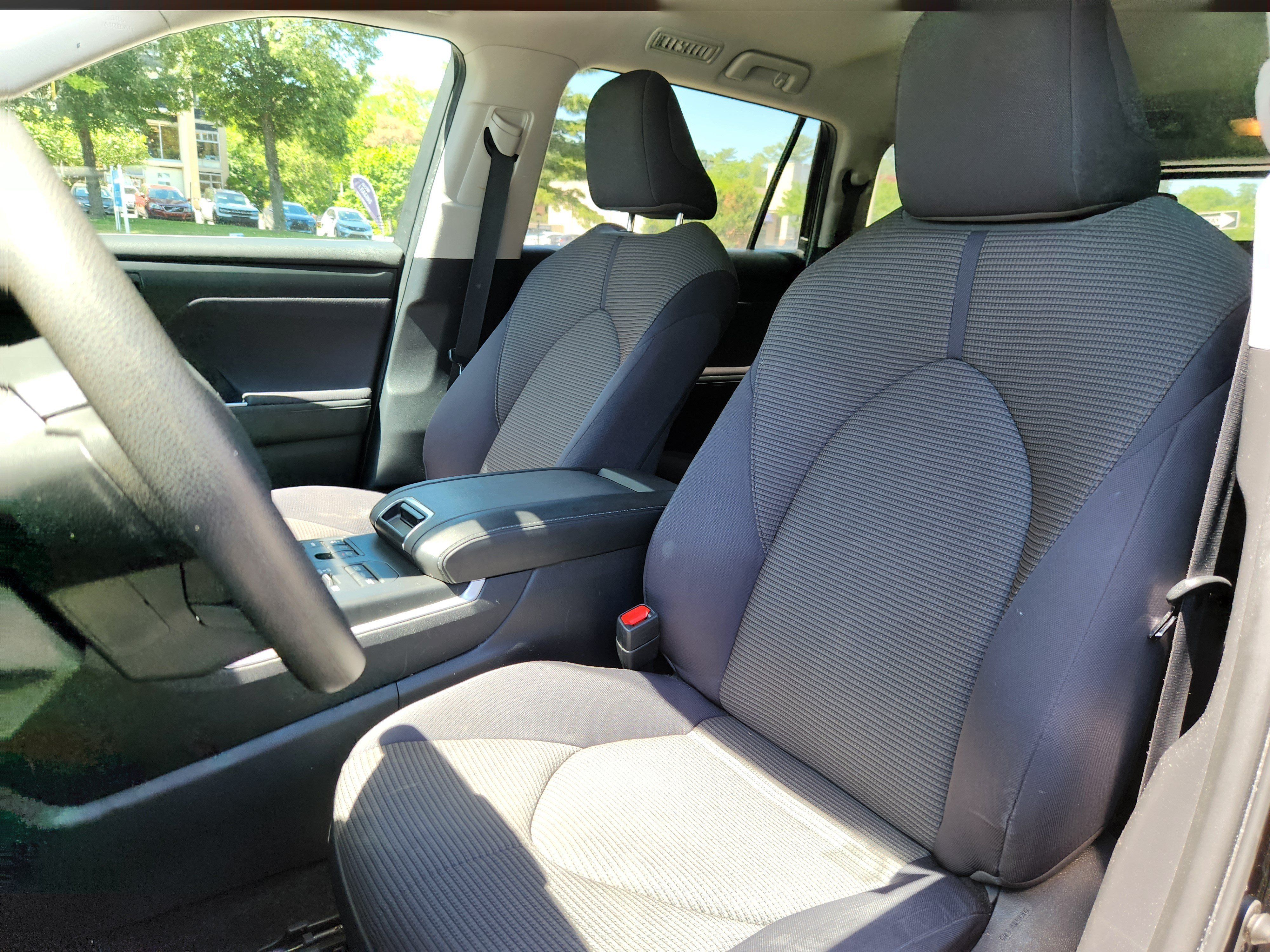 Used 2023 Toyota Highlander L AWD/4WD image 7