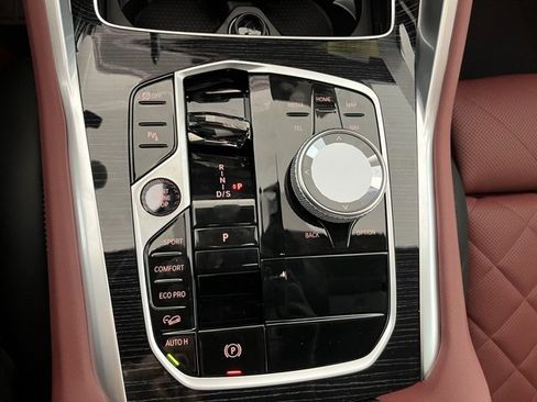 New 2026 BMW X6 xDrive40i w/ Executive Package image 18