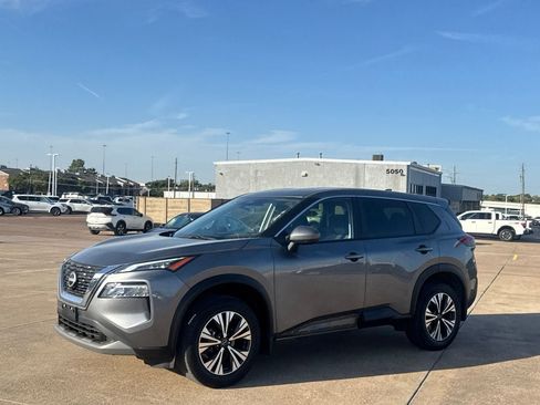 Certified 2023 Nissan Rogue SV AWD/4WD image 11