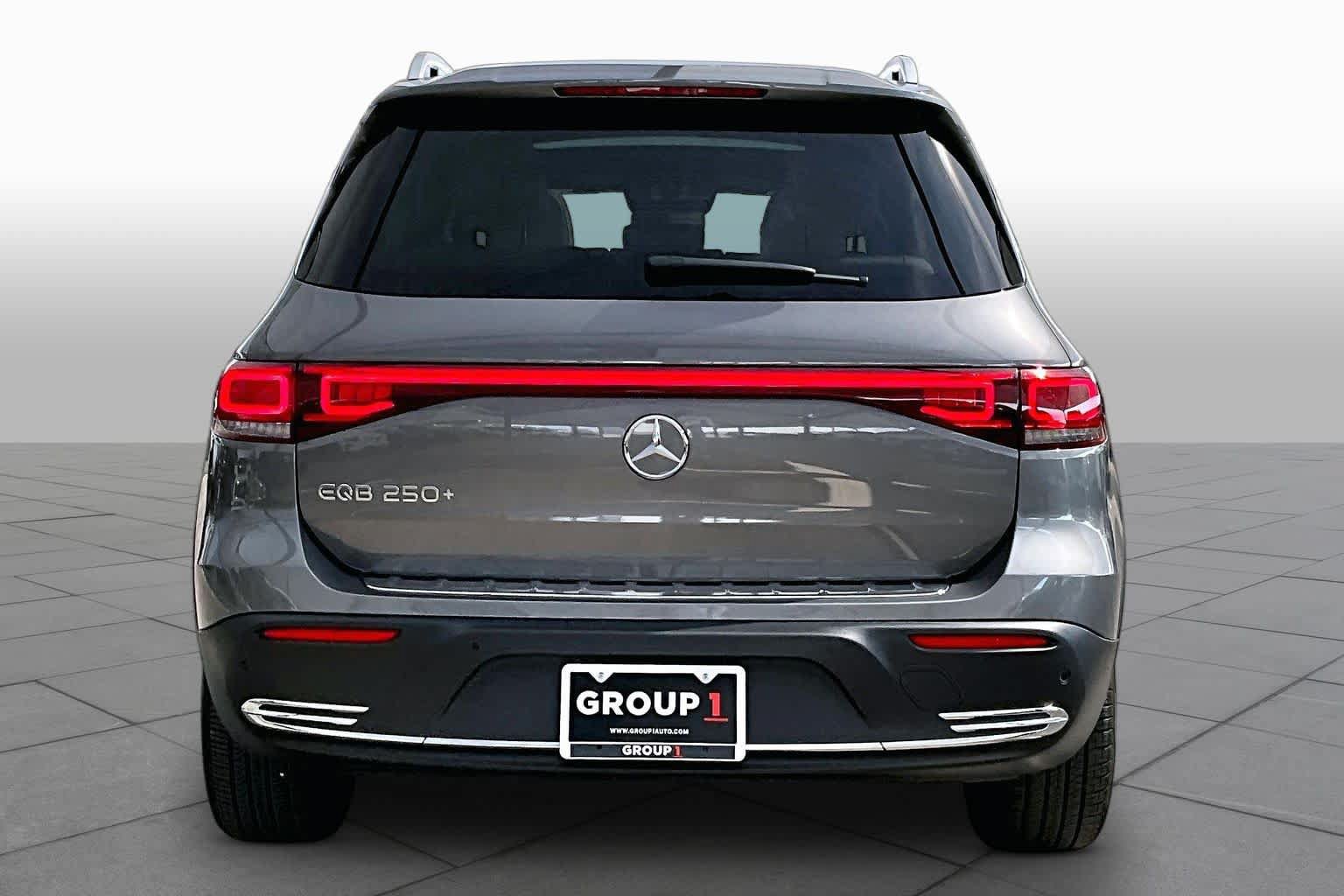 Used 2023 Mercedes-Benz EQB 250+ image 4