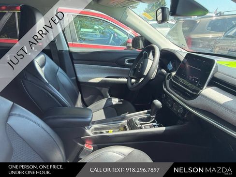 Used 2022 Jeep Compass Latitude AWD/4WD image 3